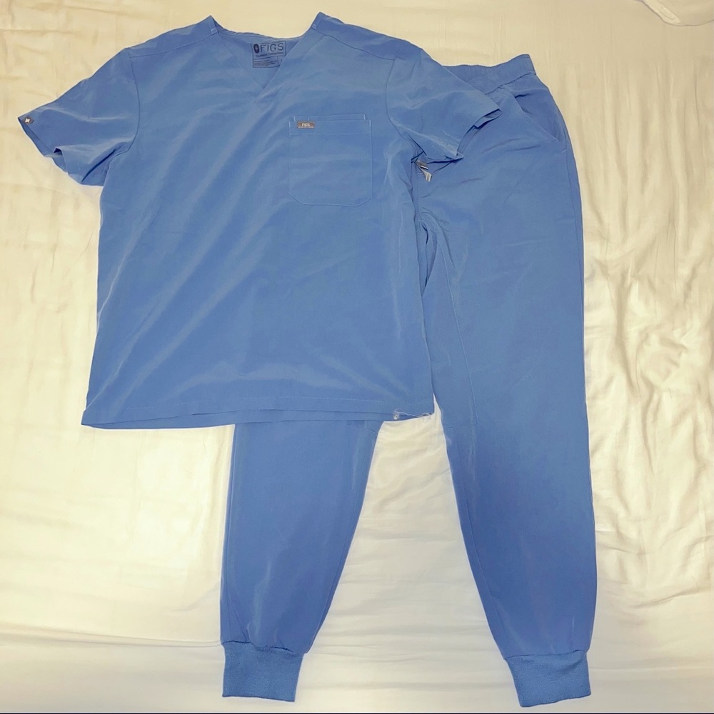 Figs Large Cell Blue Leon Two-Pocket Scrub Top & Tansen Jogger Scrub Pant